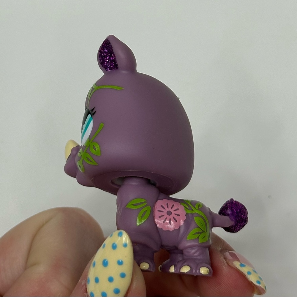 Littlest Pet Shop Glitter Rhino #2342 - Picture 2 of 5